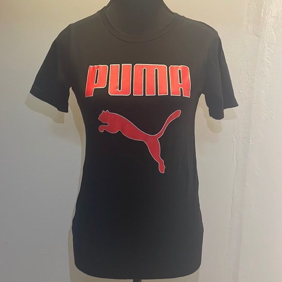 PUMA T-Shirt Black & Red Size 8 (US) Kids $25 - Picture 1 of 8
